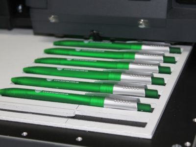 Быстрая уф печать на ручках Быстрое нанесение информации на ручки (100 штук за один час.)